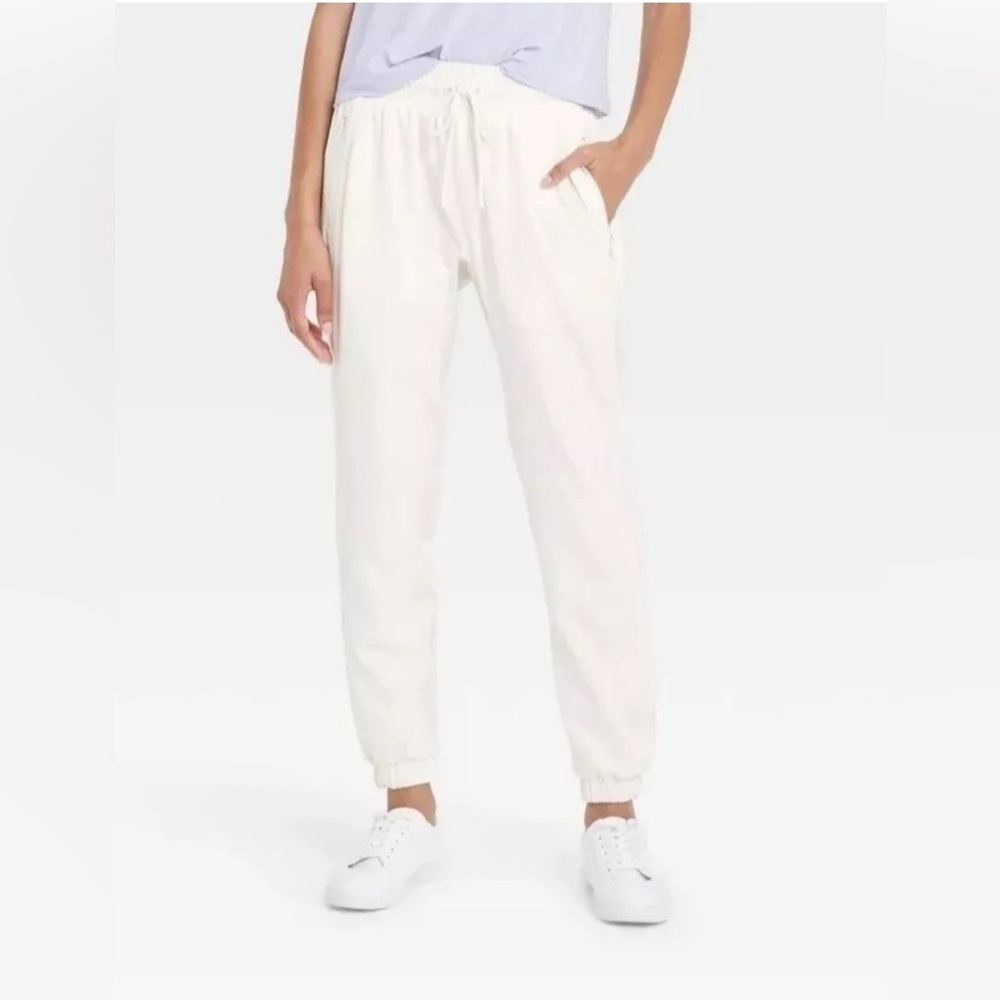 All In Motion women’s  XL ivory joggers. EUC